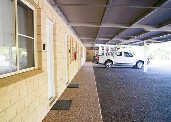 Jacaranda Country Motel