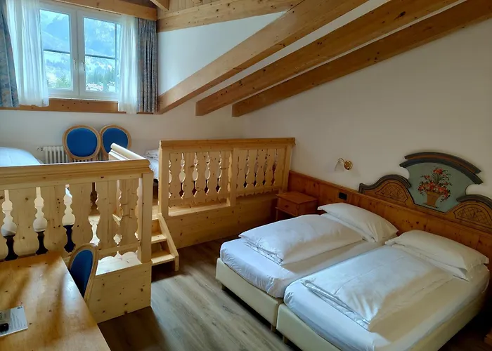Hotel Valacia Pozza di Fassa