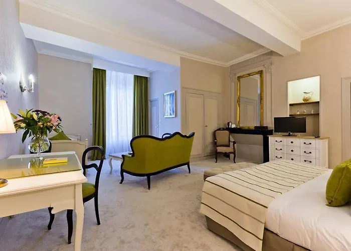 Grand Hôtel Montespan Talleyrand Bourbon-lʼArchambault