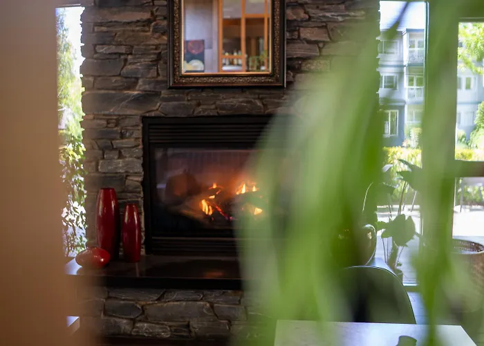 Oswego Hotel Victoria