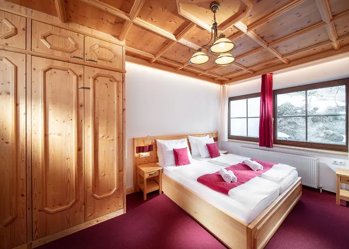 Hotel Höhlenstein Tux