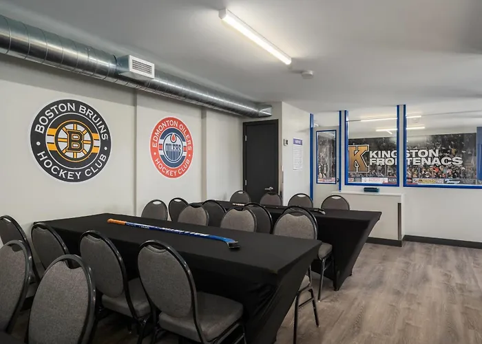 Comfort Suites Kingston Central