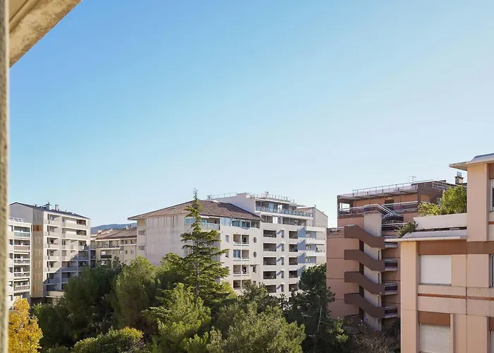 B&B HOTEL Marseille Prado Parc des Expositions