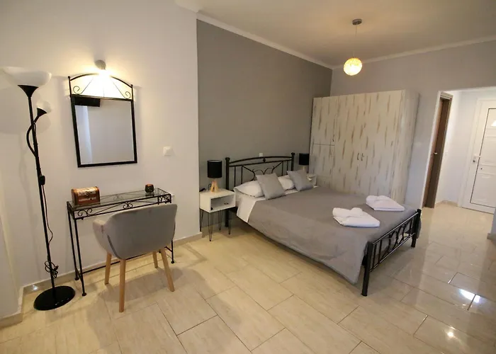 Santa Barbara Lakis Apartments