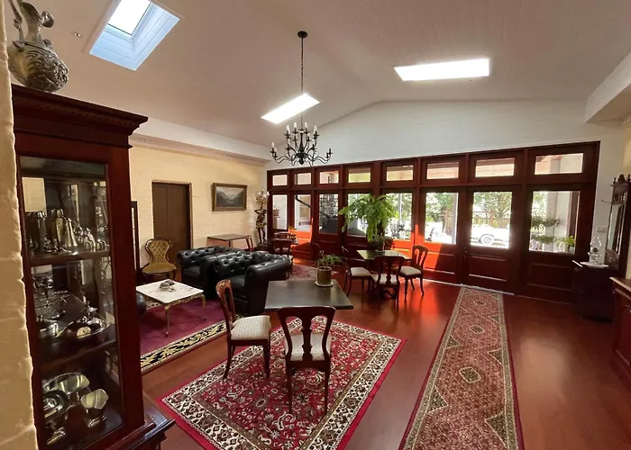 Leconfield House