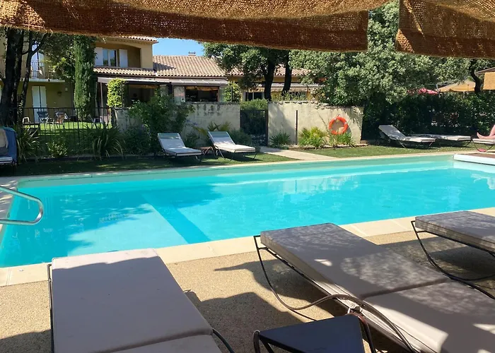 Logis Hôtel La Bastide De Grignan&Restaurant La Chênaie