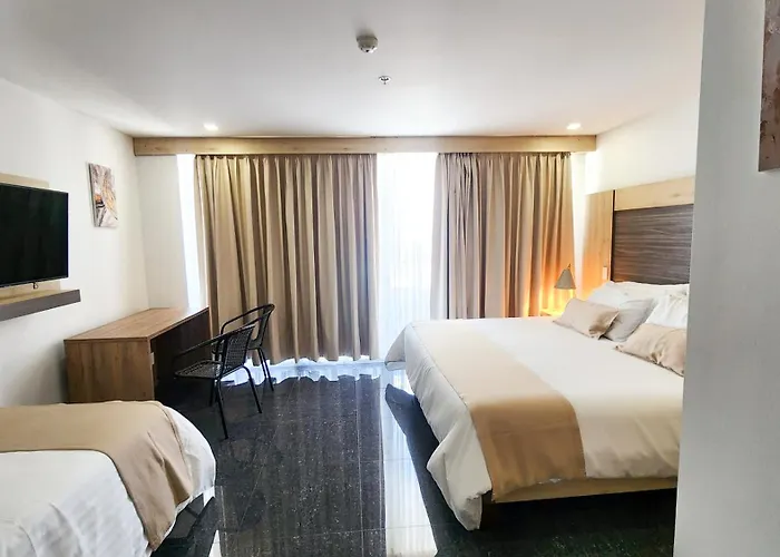 Be Suites Hotel Cali