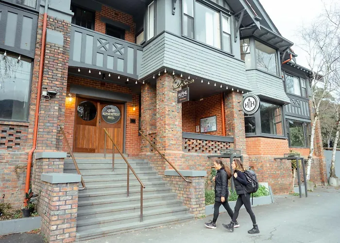 Alpine Hotel, Eat Drink Sleep