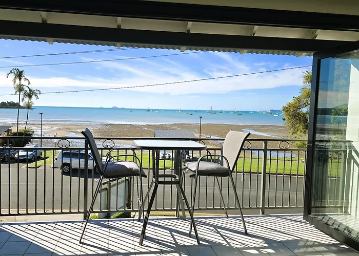 Whitsunday Waterfront Apartments