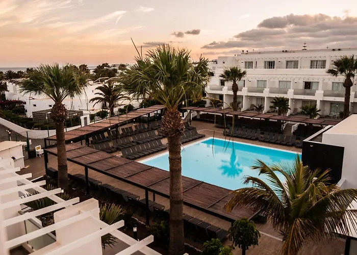 Aequora Lanzarote Suites Puerto del Carmen 