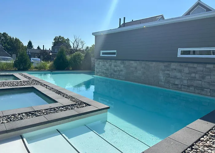 Condos Vacances Msa - Incluant Piscine Et Spas Exterieurs Chauffes A L'Annee!!