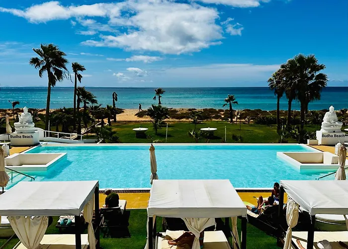 Hotel Livvo Budha Beach Santa Maria