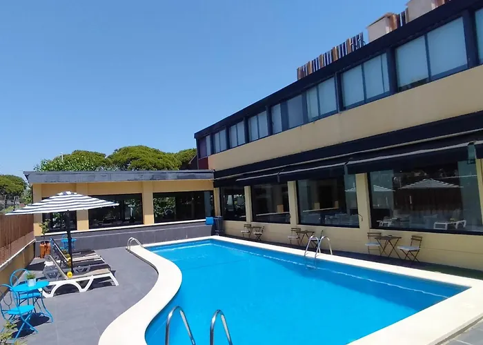 Hotel 153
