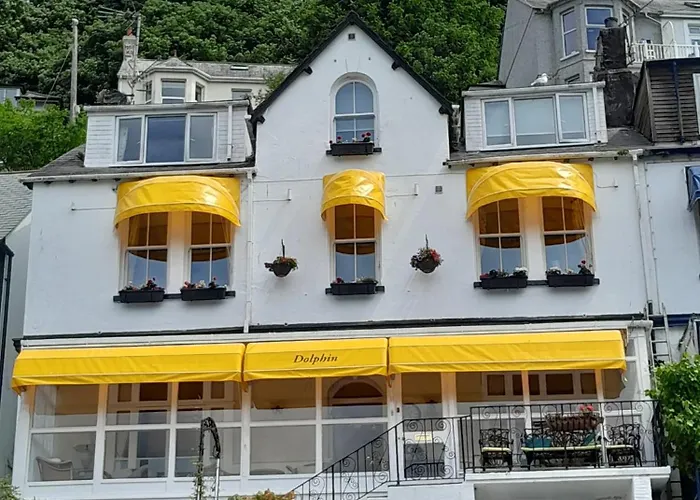 Dolphin Guest House Looe