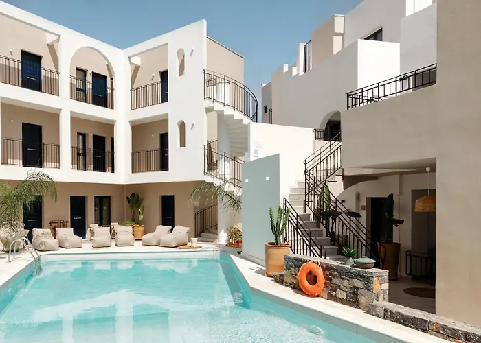 Nami Hotel & Suites