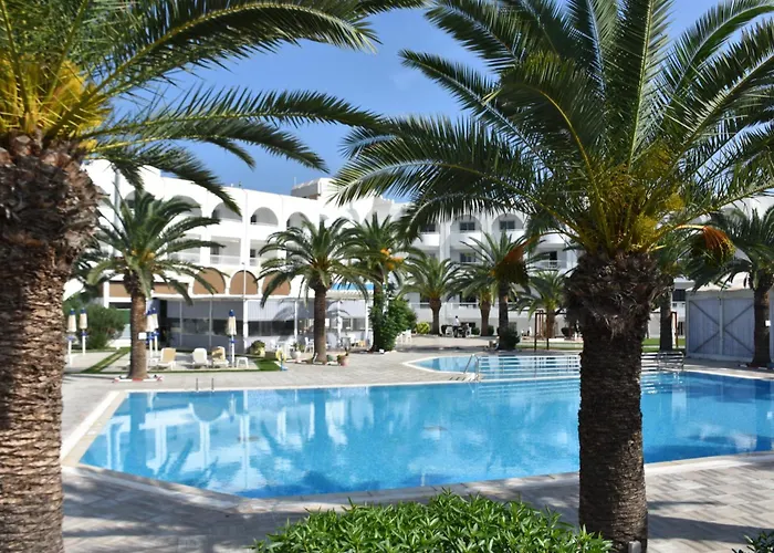 Golf Residence- Families And Couples Only