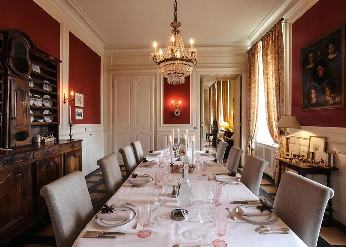 Chateau De Villette Poil