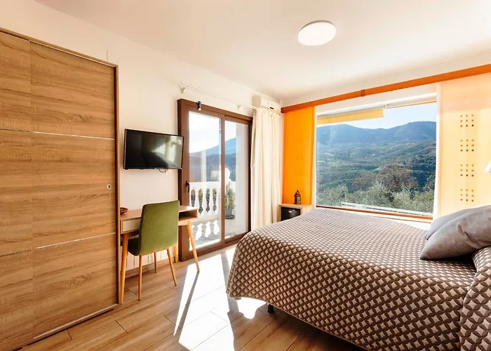 Hostal y Apartamento Rural Los Naranjos