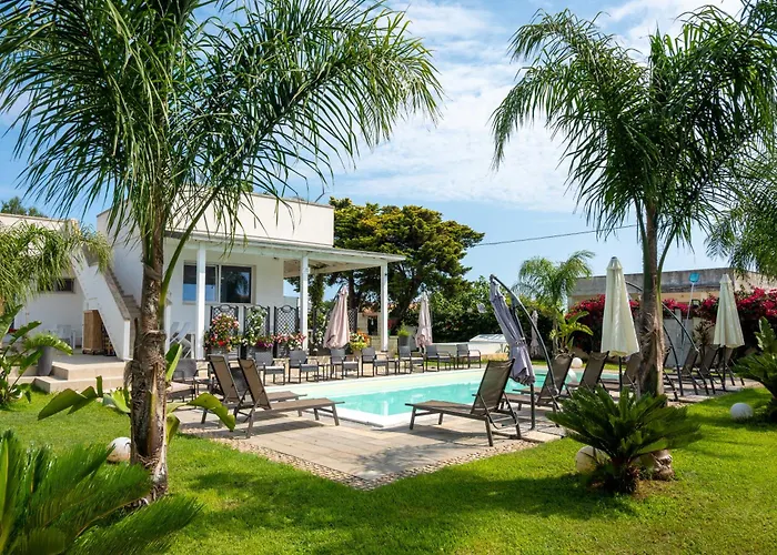 Villa Leonardo San Foca - Room, Pool & Restaurant