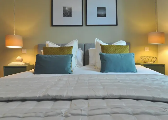 Trident Court Apartments