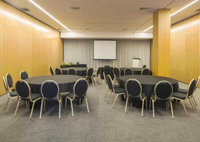 Nh Coimbra Dona Ines Hotel