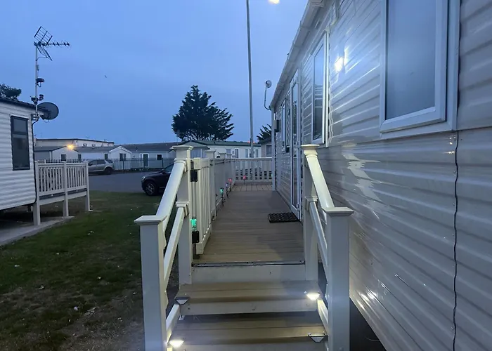 8 Bed Sun Decked Caravan Unlimited High Speed Wifi And Fun At Seawick Holiday Park