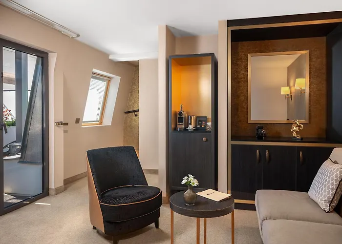 Niepce , Curio Collection By Hilton