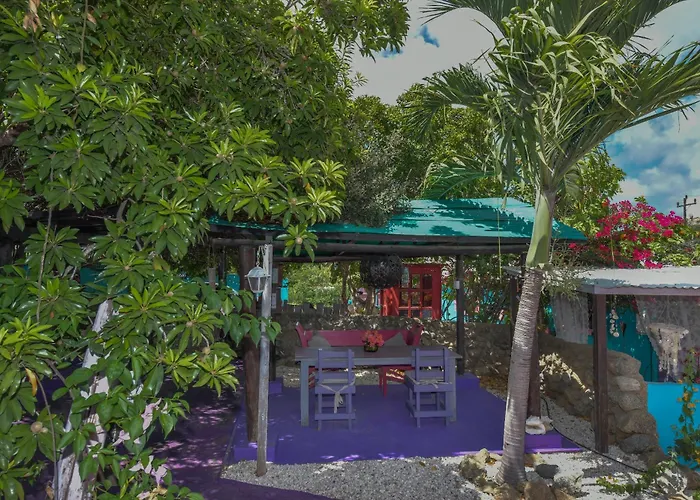 Mammaloe Bed and Breakfast Oranjestad