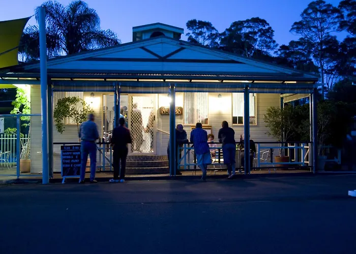 Pleasurelea Tourist Resort & Caravan Park