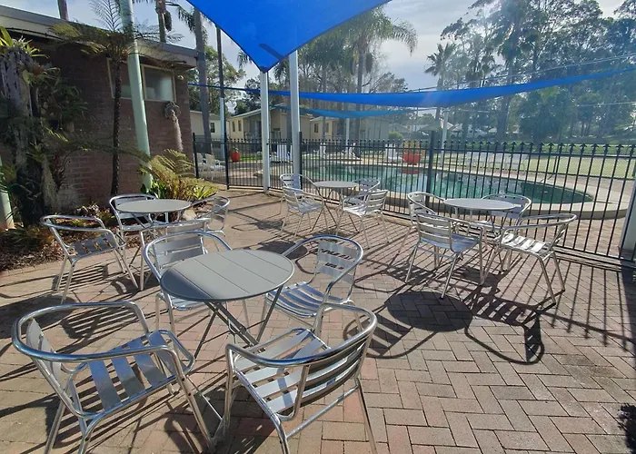 Pleasurelea Tourist Resort & Caravan Park