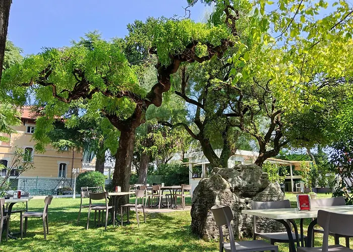 Hotel Villa Maria Desenzano del Garda