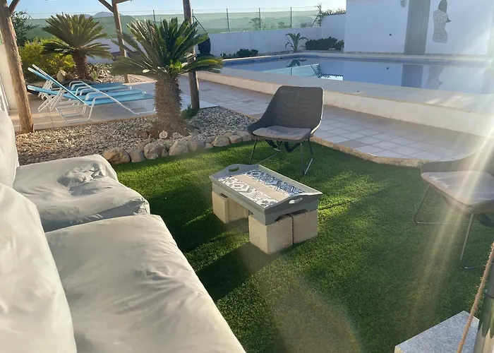 Casa Lumbreras
