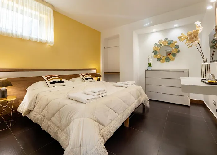 Zaffiro Lavico rooms Etna nature sea Acireale