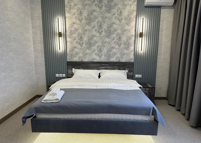 Grand Way Hotel