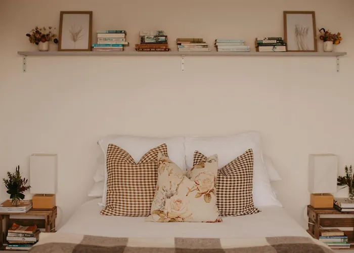 Hinterland Retreat