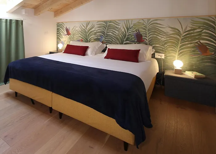 Nine Rooms Shared