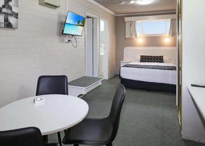 Cousins Motor Inn Inverell