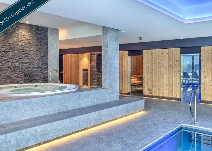 R Hotel Experiences