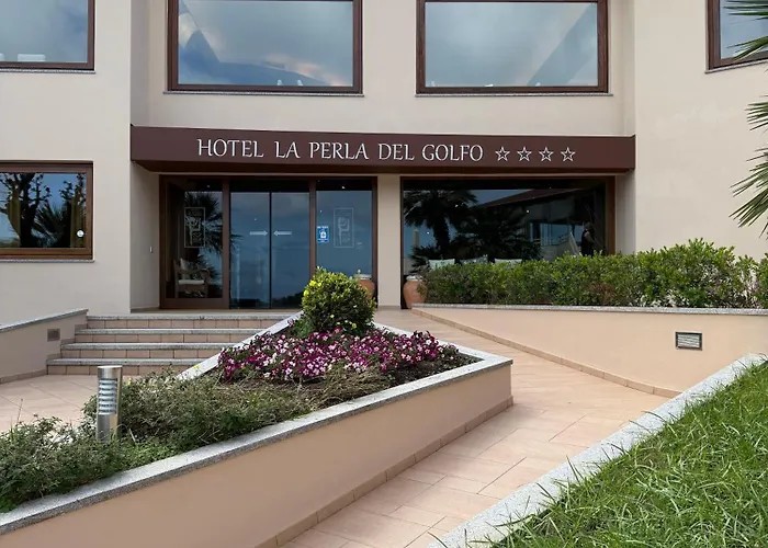 Hotel La Perla Del Golfo Procchio 