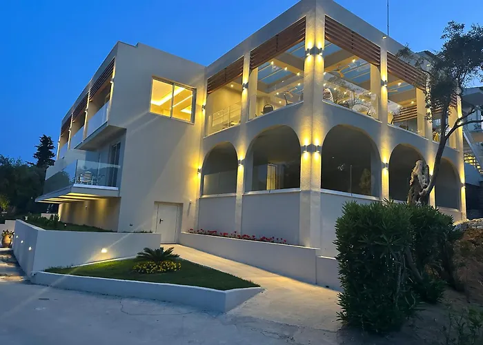 Delfinia Hotel