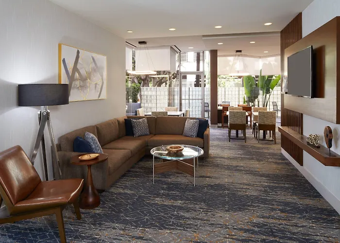 Courtyard By Marriott Los Angeles Lax / Century Boulevard