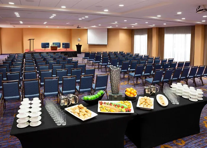 Courtyard By Marriott Toronto Northeast/