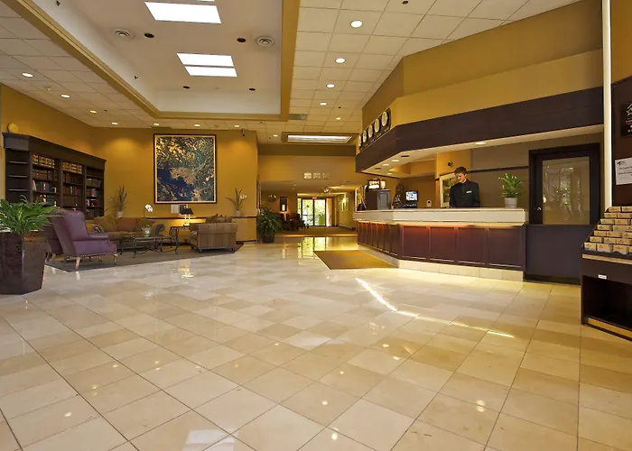 Coast Tsawwassen Inn