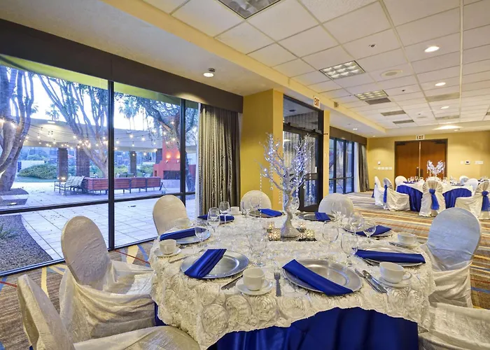 Doubletree By Hilton Phoenix North