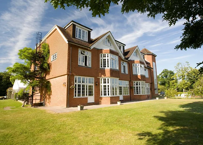 Grovefield House Hotel By Uno