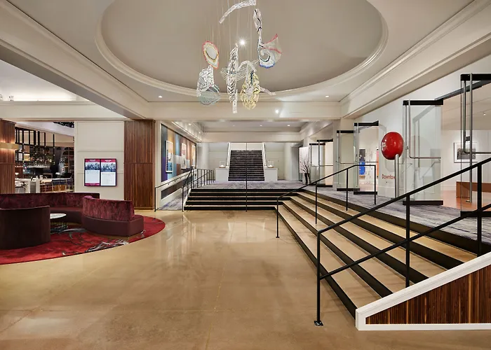 Saint Kate - The Arts Hotel