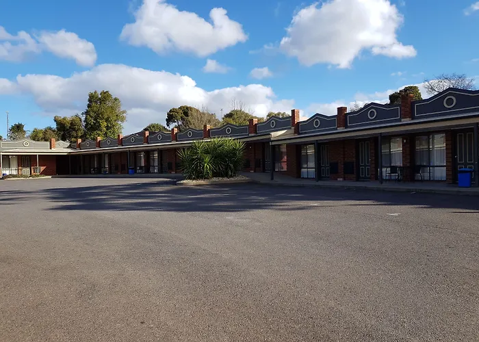 Golden Reef Motor Inn