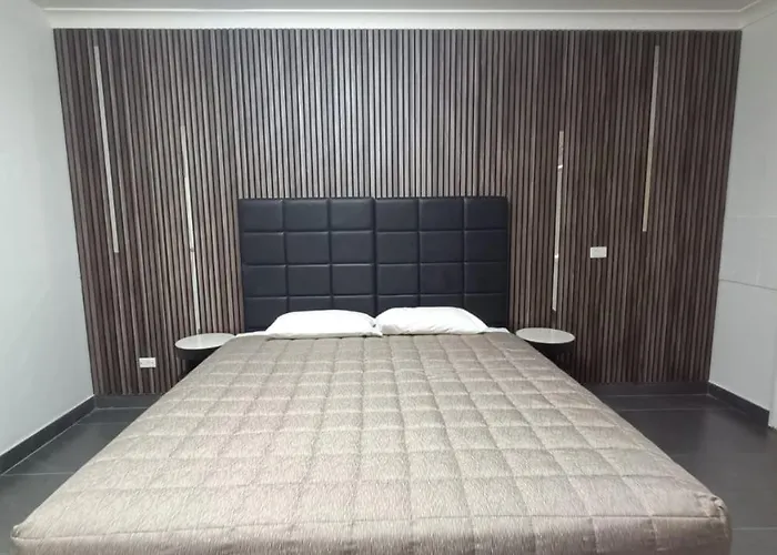 Cooee Motel
