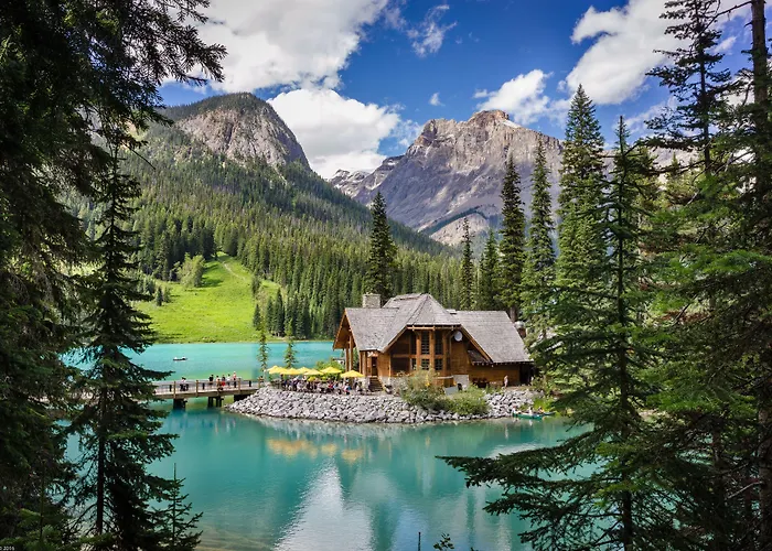 Emerald Lake Lodge