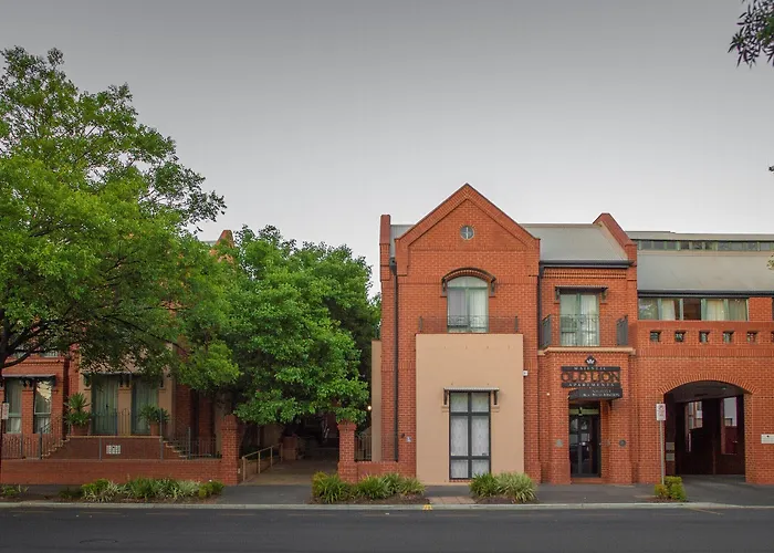 Majestic Old Lion Apartments